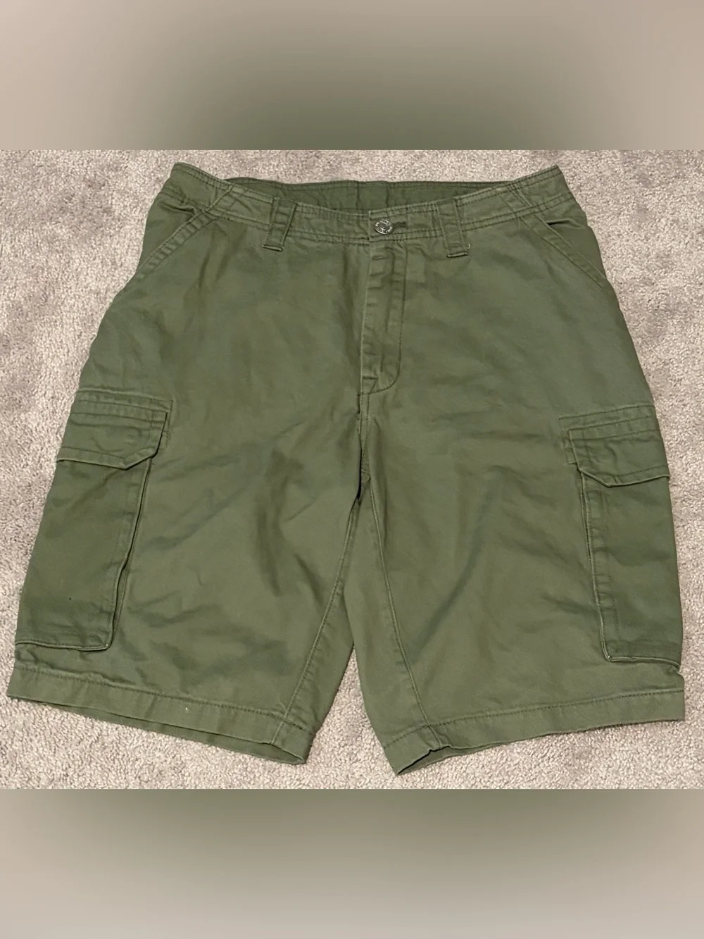True Religion Men's Cargo Relaxed Fit Green Shorts Size 34 Fits 32x12 **READ